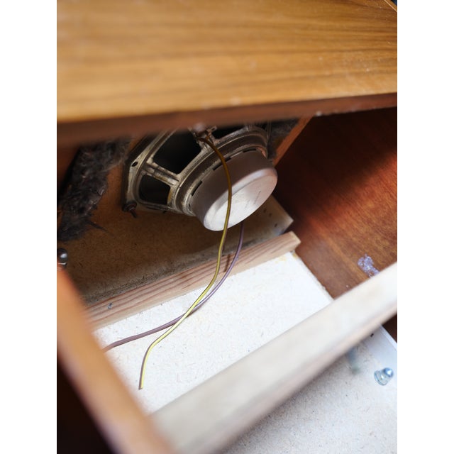 1960s Mid-Century Modern Audio Lowboard Sideboard in Wood and Metal, 1960s For Sale - Image 5 of 14