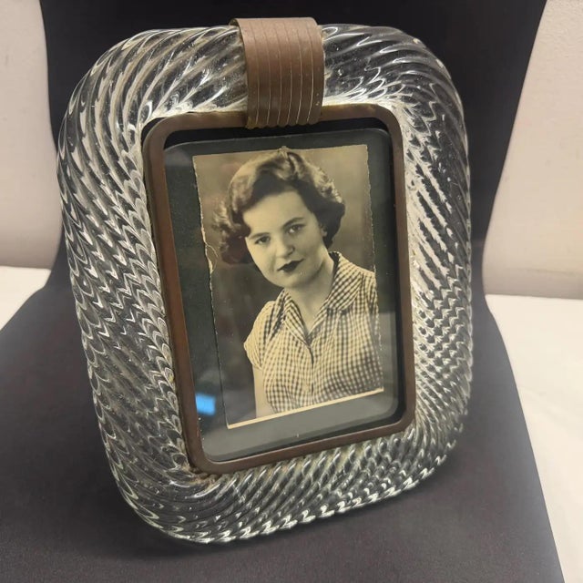 Ercole Barovier 1930s Barovier Attributed Art Deco Clear Murano Glass and Brass Picture Frame For Sale - Image 4 of 13