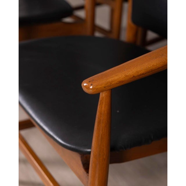 Vintage Wood and Leather Chairs from Isa Bergamo, 1960s, Set of 4 For Sale - Image 9 of 15
