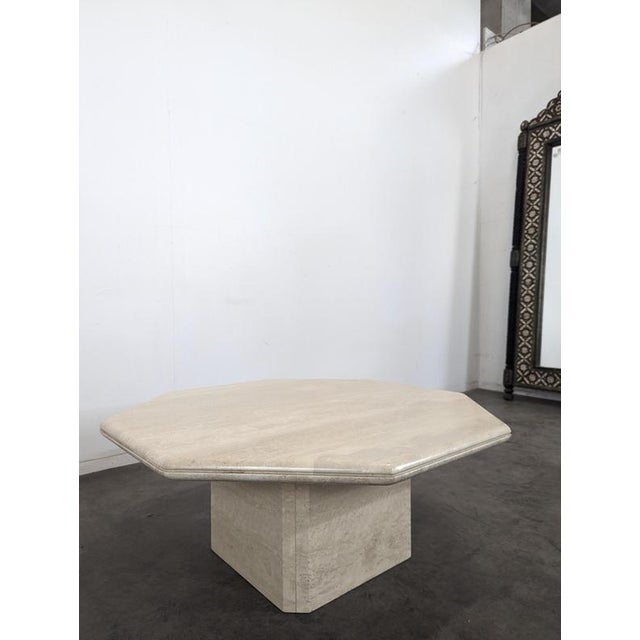 Italian Travertine Coffee Table, 1980s, in Very Good conditions. Designed 1970 to 1979