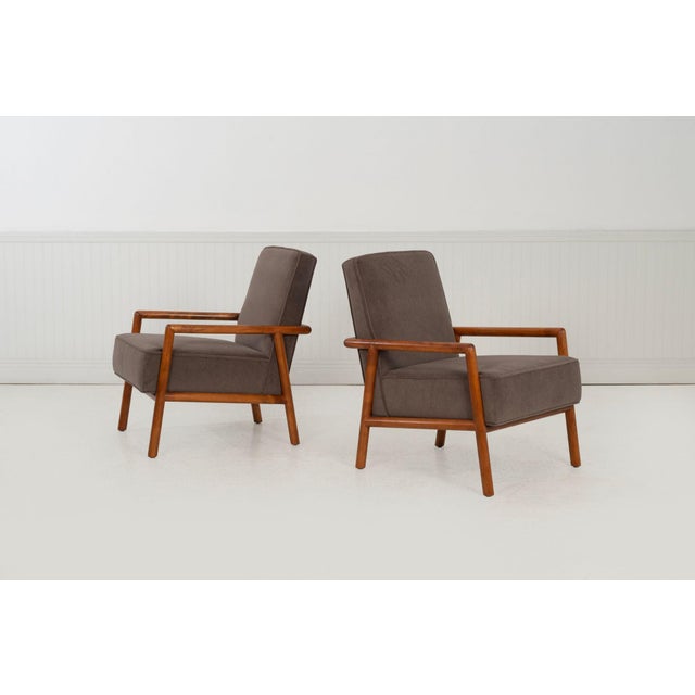 t.h. Robsjohn-Gibbings for Widdicomb Pair of Model 1601 Lounge Chairs, 1955 For Sale In Chicago - Image 6 of 12