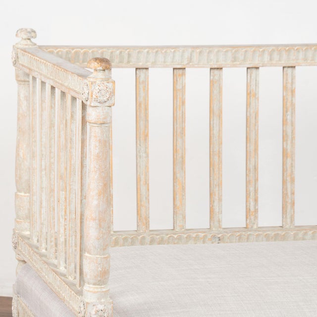 Gustavian (Swedish) 19th Century Swedish Gustavian Gray Painted Bench For Sale - Image 3 of 14