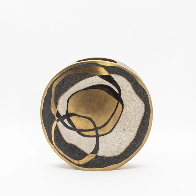 The Rose Vase by R&Y Augousti is a stunning creation that embodies contemporary luxury through its masterful combination...