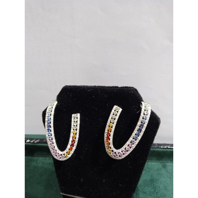 2020s Natural 18k Gold Diamond 1.30ct Multi Sapphire Stud Earrings For Sale - Image 5 of 8