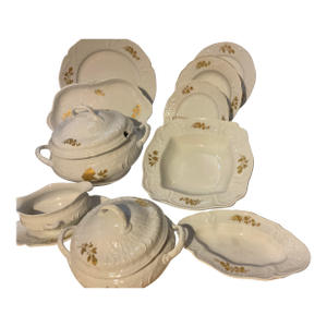 1New 980s Porcelain With Gold Roses by Rosenthal - Set of 78 Pieces 1
