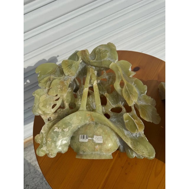 Late 20th Century Hand Carved Green Jade Grapes & Bird Sculpture Centerpiece (2 Pieces) For Sale In Houston - Image 6 of 13