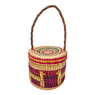 Vintage Peruvian Woven Lidded Basket – Folk Art Boho Storage Basket For Sale