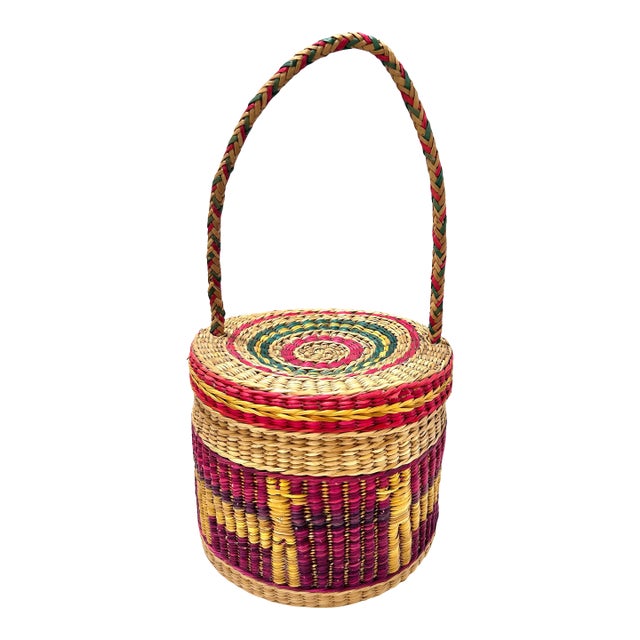 Vintage Peruvian Woven Lidded Basket – Folk Art Boho Storage Basket For Sale