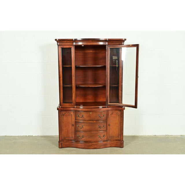 1950s Baker Furniture Style Georgian Carved Mahogany Breakfront Bookcase Cabinet, Circa 1950s For Sale - Image 5 of 12
