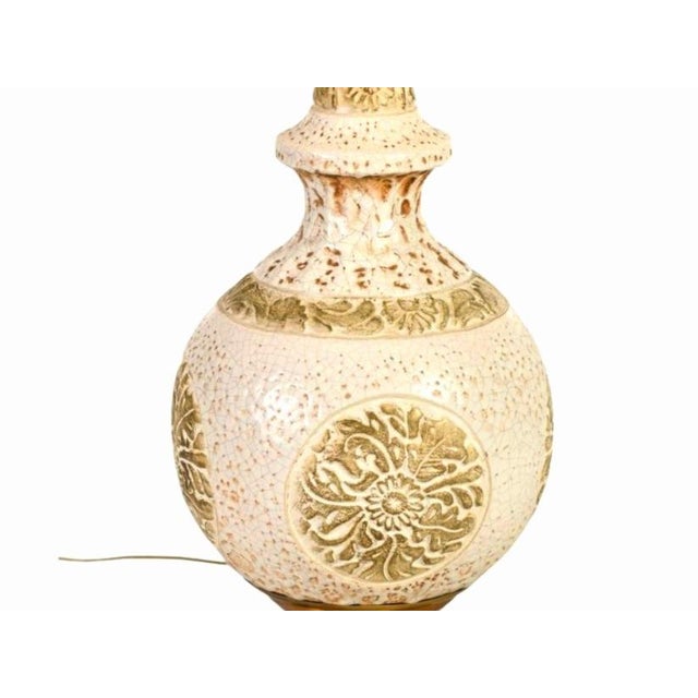 Marcello Fantoni Tall Mid-Century Ivory Ceramic Lamp Attributed to Marcello Fantoni For Sale - Image 4 of 8