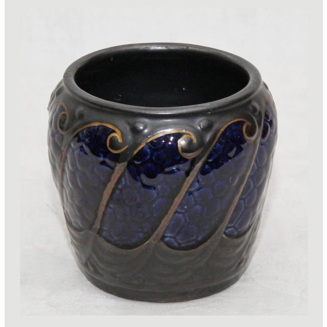 Art Deco Cachepot - Planter Ceramic flowerpot, circa 1920. Chubby shape with ornamented cobalt blue and matte anthracite...