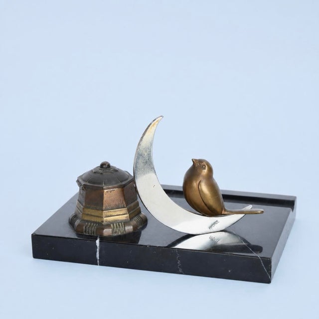 1930s Art Deco Black Marble and Bronze Desk Tidy with Bird and Crescent Moon, 1930 For Sale - Image 5 of 5