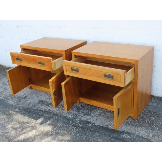 Late 20th Century Thomasville Hollywood Regency Nightstands End Bedside Tables a Pair 6355 For Sale - Image 5 of 17