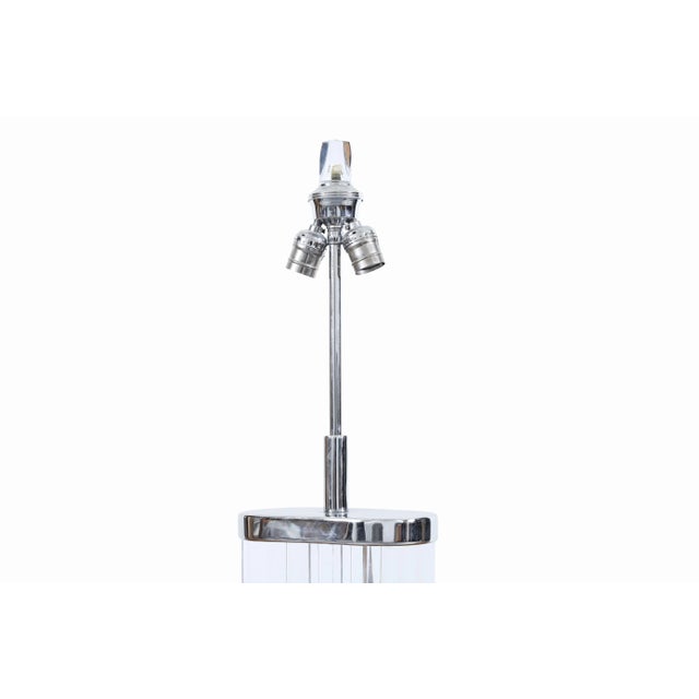 Mid-Century Modern Lucite and Chrome Table Lamp, 1970s For Sale In Los Angeles - Image 6 of 8