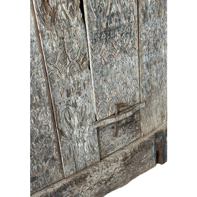 Tribal Antique Toraja Wood Panel, Sulawesi, Indonesia, Polychrome Detail For Sale - Image 3 of 8