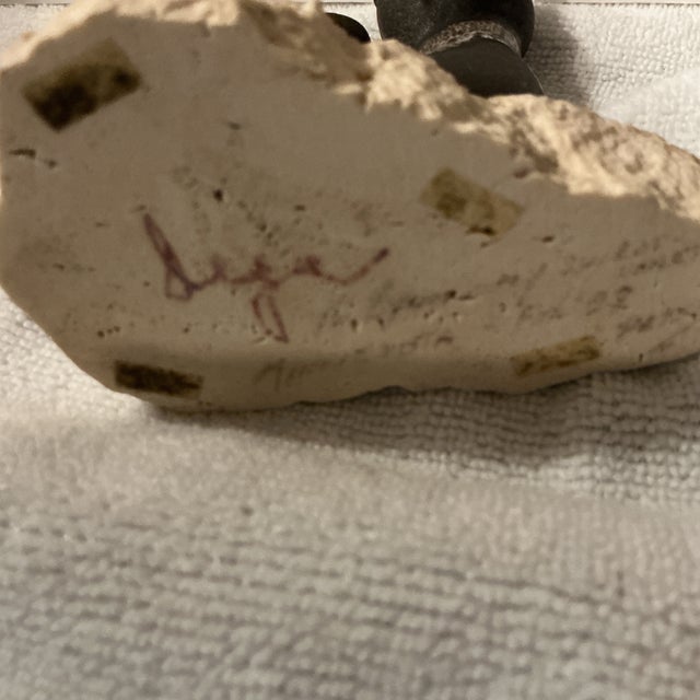 Abstract Vintage Studio Art Pottery Cat Kitten Signed Maigon Daga Sculpture Granite Base For Sale - Image 3 of 10