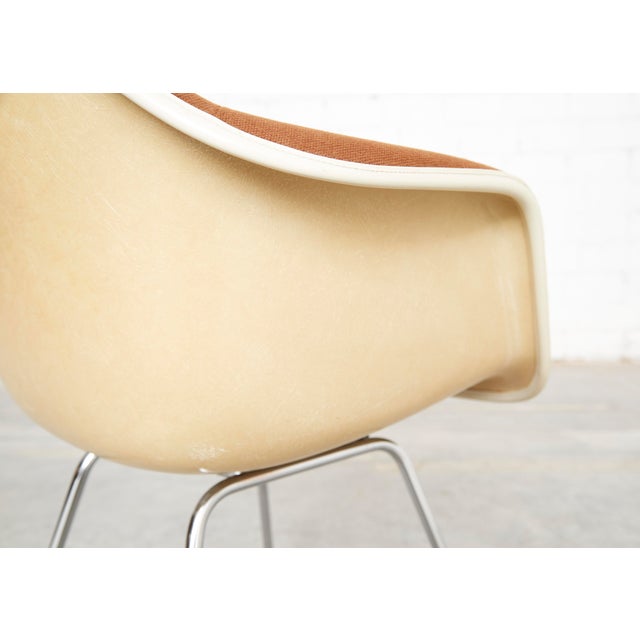 Off-White Dax Fiberglass Chair by Charles & Ray Eames for Vitra, 1990s, Set of 2 For Sale - Image 12 of 18