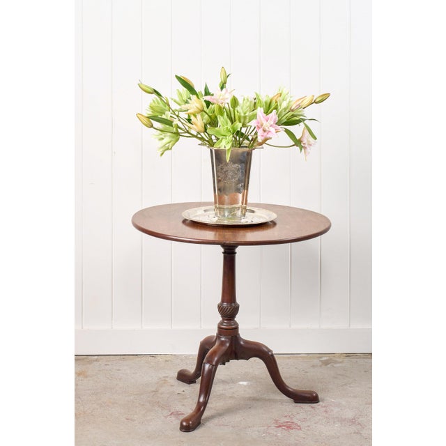 English 18th Century George III Mahogany Pedestal Breakfast/Lamp Table For Sale - Image 3 of 8