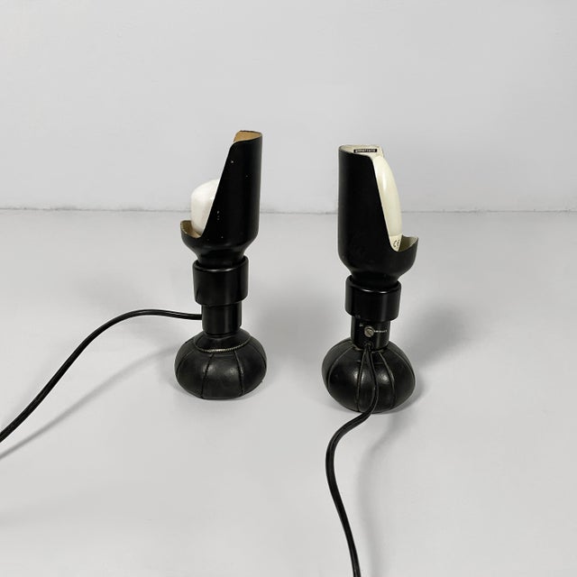 Italian Modern Model 600P Table Lamps attributed to Gino Sarfatti for Arteluce, 1970s, Set of 2 For Sale - Image 3 of 18