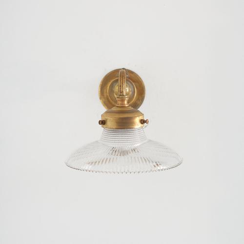 1950s Antique Reclaimed Glass Wall Light from Holophane, 1950s For Sale - Image 5 of 10