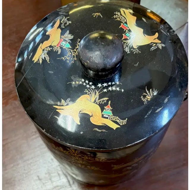 Mid 20th Century Early English Ice Caddy in the China Gardens Pattern - Ice Bucket by Baretware- Signed For Sale - Image 5 of 8