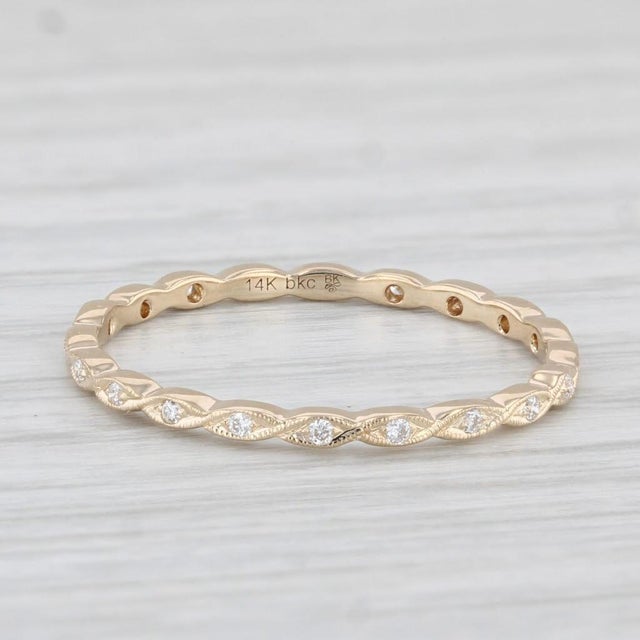 Gemstone Information: - Natural Diamonds - Total Carats - 0.08ctw Cut - Round Brilliant Color - G - H Clarity - VS2 - SI1...