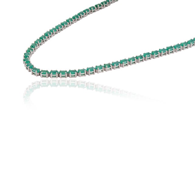 Regal 17.45 Ct Green Onyx Necklace & 1.58 Ct Round Ruby Stud Earrings Jewelry Suite 3 Pieces For Sale - Image 12 of 16