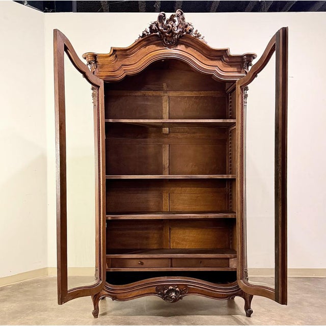 19th Century French Louis XV Walnut Display Armoire For Sale - Image 13 of 16