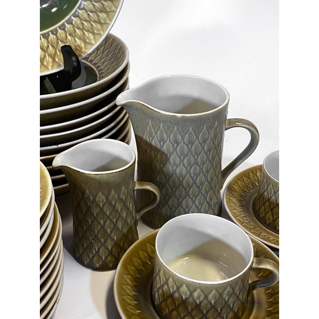 1980s Large Danish "Relief" Dinner Service Designed by Jens Quistgaard for Bing & Grondahl- Set of 91 For Sale - Image 11 of 15