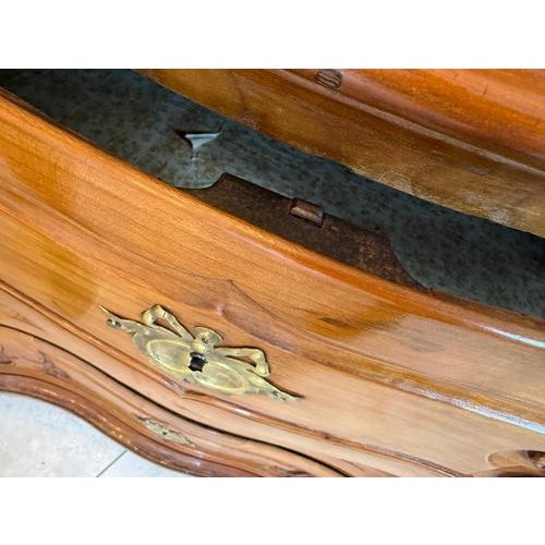 Display Cabinet in Pine For Sale - Image 13 of 18