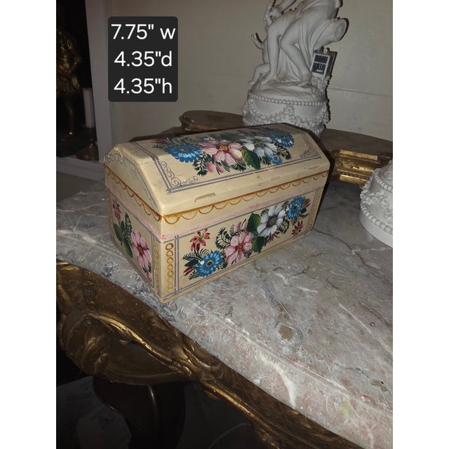 Vintage Mexican Folk Art Lacquered Box For Sale In San Antonio - Image 6 of 8