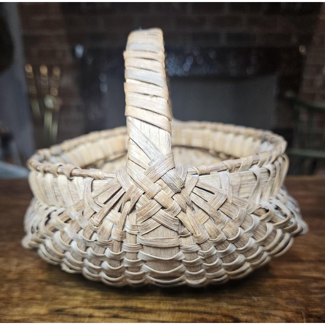 Brown Early 20th Century Small Mellon or Buttocks, Appalachians Basket, With Blue Dyed Slats For Sale - Image 8 of 15