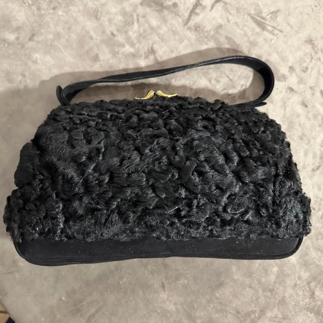An Elegant 1950s Italian Evening Bag For Sale - Image 12 of 13
