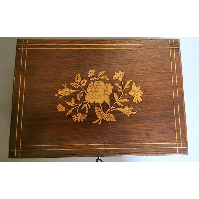 French Late 19th Century Napoleon III Style Walnut Table Box For Sale - Image 3 of 13