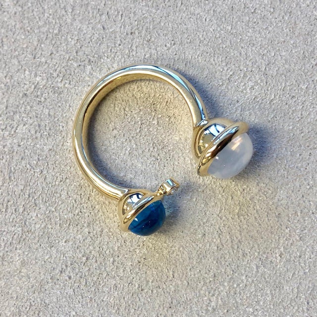 Contemporary Syna Moon Quartz and Blue Topaz Yellow Gold Ring with Diamonds For Sale - Image 3 of 9