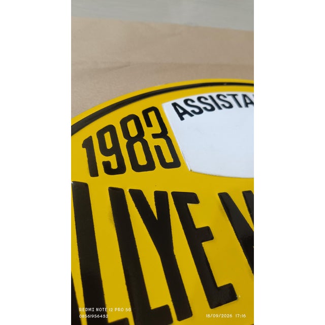 Vintage 1983 Rallye Monte-Carlo Assistance Metal Plate Sign – Authentic Embossed Motorsport Wall Art For Sale - Image 16 of 18