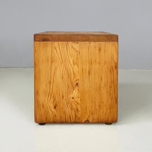 Italian Modern Squared Wooden Stools, 1970s, Set of 6 For Sale - Image 4 of 15