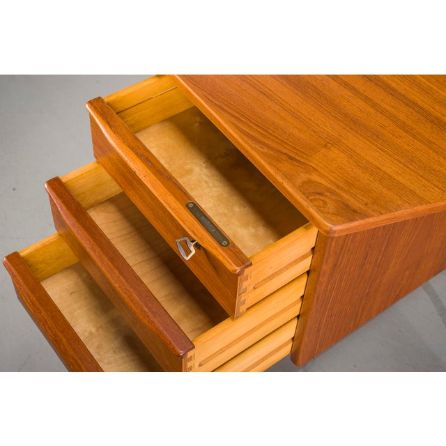Mid-Century Boomerang Desk in Teak by Peter Løvig Nielsen, Denmark, 1960s For Sale - Image 18 of 18