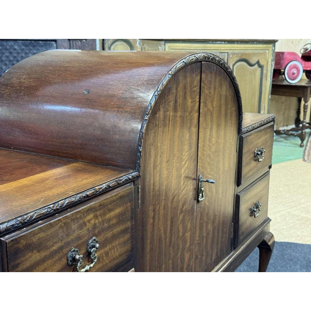 English Buffet Bar in Walnut and Mahogany, 1930s For Sale - Image 4 of 18