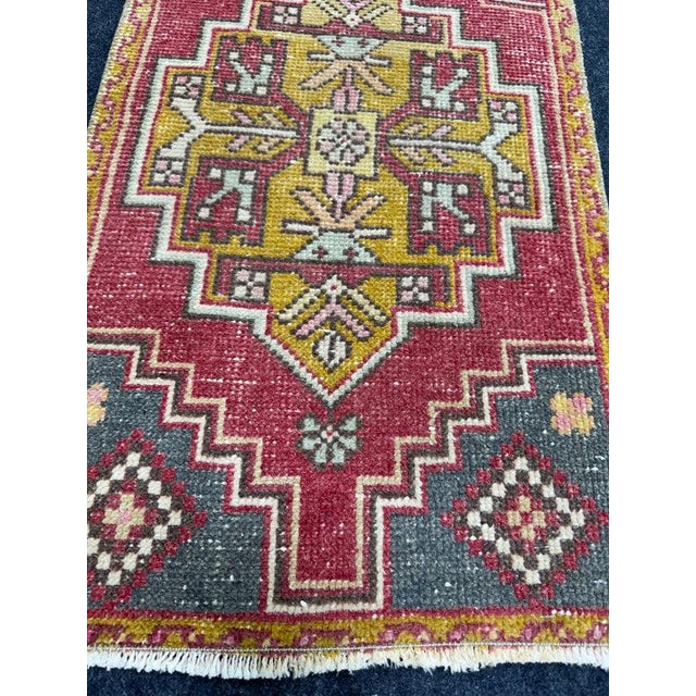 Contemporary Turkish Yastik Rug 1'8" x 2'11" For Sale - Image 3 of 5