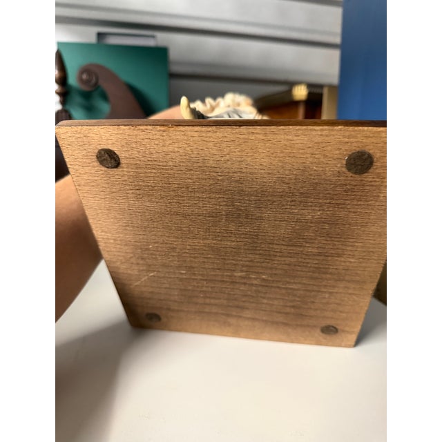 Late 20th Century Giuseppe Armani "Lady With Child" Figurine on a Wooden Base. For Sale - Image 10 of 10