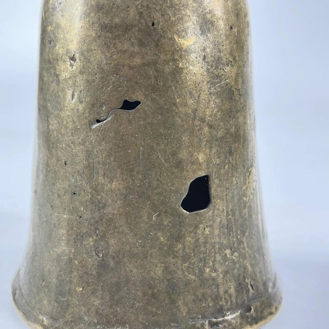 African Early 20th Century Benue Brass Bell Nigeria For Sale - Image 3 of 9