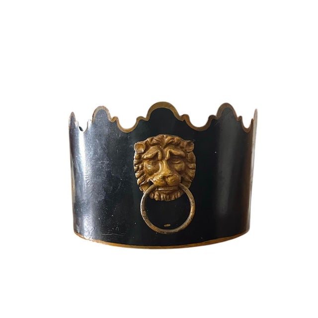 English Vintage Large Italian Black & Gilt Monteith Style Tole Scalloped Cache Pot / Jardinere / Planter With English Regency Pastoral Scenes For Sale - Image 3 of 8