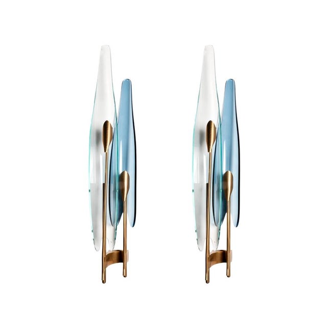 1960s Model 1461 Dahlia Wall Lamps in Brass with Curved and Cut Crystal Diffusers by Max Ingrand for Fontana Arte, 1950, Set of 2 For Sale - Image 5 of 5