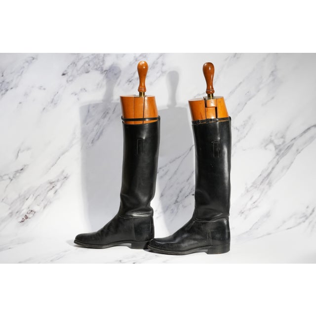 Nice Classic Antique English Black Leather Riding Boots With Wood Trees Home Decor Prop For Sale In New York - Image 6 of 9