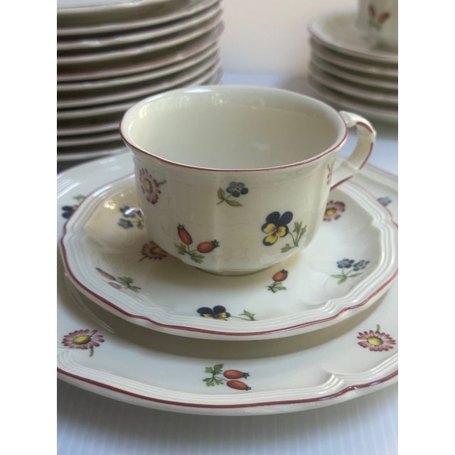 Mid-Century Modern 1970s Villeroy & Boch Luxembourg "Petite Fleur" 12 Trio Set: Cup Saucer Dessert Plate - 36 pcs For Sale - Image 3 of 17