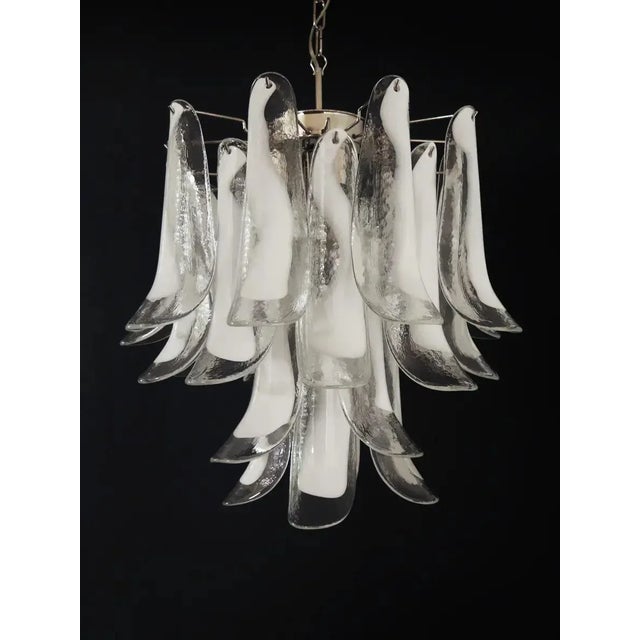 Mid-Century Modern Italian Murano Chandelier – 26 Glass Petals Swallow For Sale - Image 3 of 11