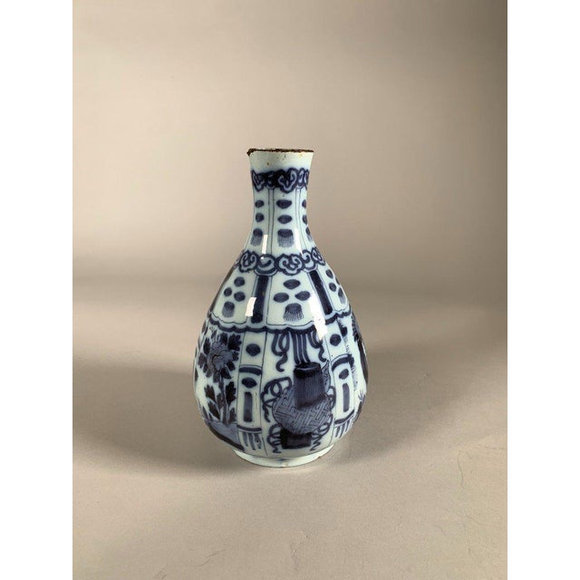 French 17th Century Delftware Vase by Samuel Van Eenhoorn in the Krakk Chinoiserie Style For Sale - Image 3 of 9