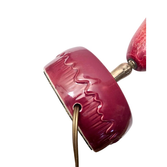 Mid-Century Modern Atomic Table Lamp With a Spun Fiberglass Conical Shade in Coral Pink and a Chalice-Shaped Ceramic Base 1950s Tv Lamp For Sale In Philadelphia - Image 6 of 11