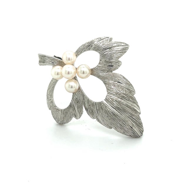 1990s Mikimoto Estate Akoya Pearl Brooch Pin Sterling Silver For Sale - Image 12 of 12